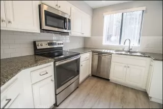 Photo #4: OC23207077 Listing 