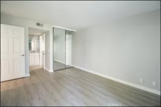 Photo #6: OC23207077 Listing 