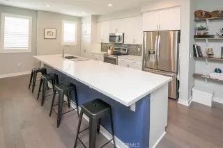 Photo #4: OC23207121 Listing 