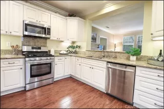 Photo #6: OC23207137 Listing 