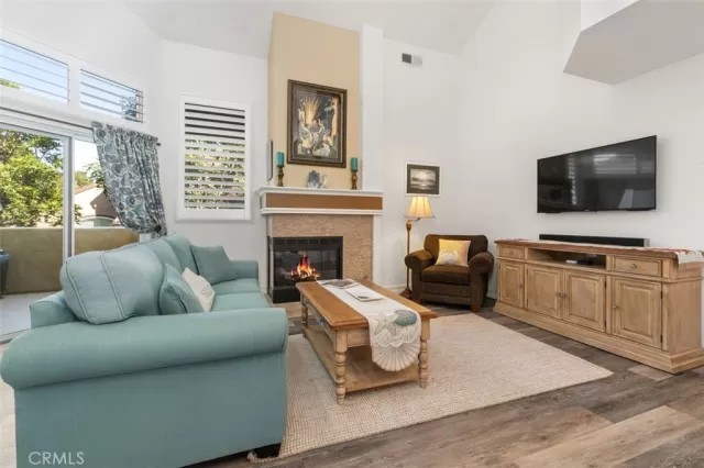 MLS: OC23207195 Condo For Sale