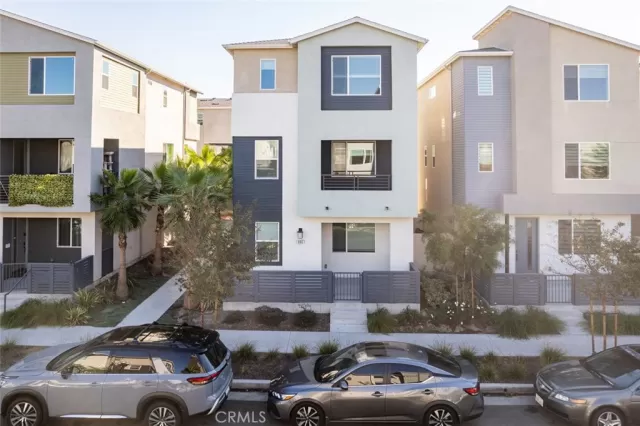 MLS: OC23207663 Condo For Sale