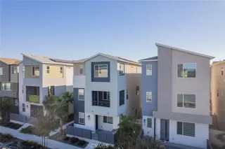 Photo #6: OC23207663 Listing 