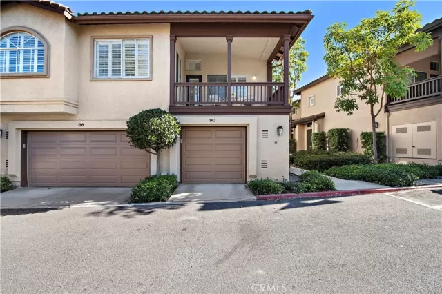 MLS: OC23207703 Condo For Sale