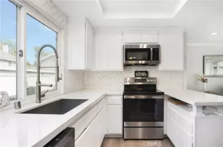 Photo #2: OC23207944 Listing