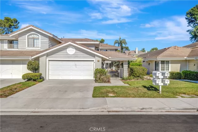 MLS: OC23207965 Condo For Sale