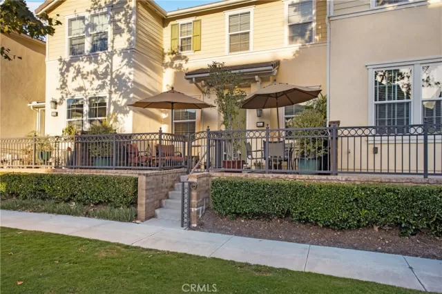 MLS: OC23208188 Condo For Sale