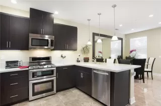 Photo #3: OC23208188 Listing 