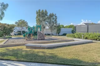 Photo #3: OC23208210 Listing 