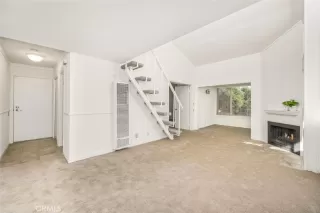 Photo #4: OC23208222 Listing 