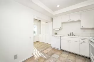 Photo #6: OC23208222 Listing 