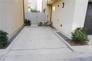 Photo #3: OC23208287 Listing 