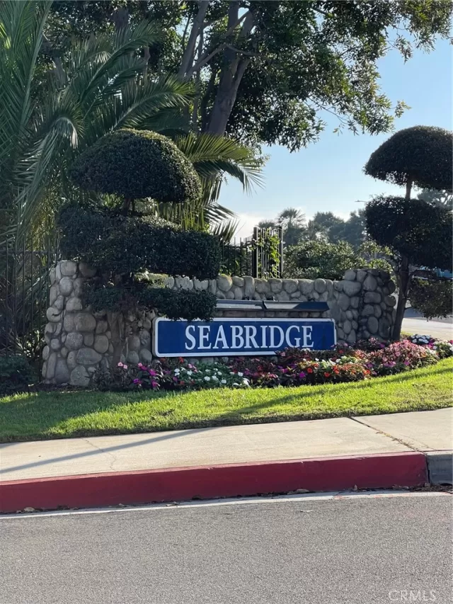 MLS: OC23208476 Condo For Sale