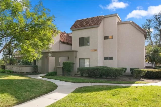 MLS: OC23208510 Condo For Sale