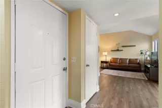 Photo #3: OC23208510 Listing