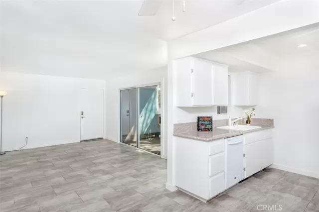 MLS: OC23208696 Condo For Sale