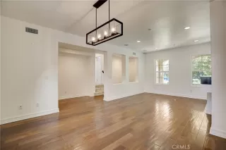 Photo #6: OC23208821 Listing 