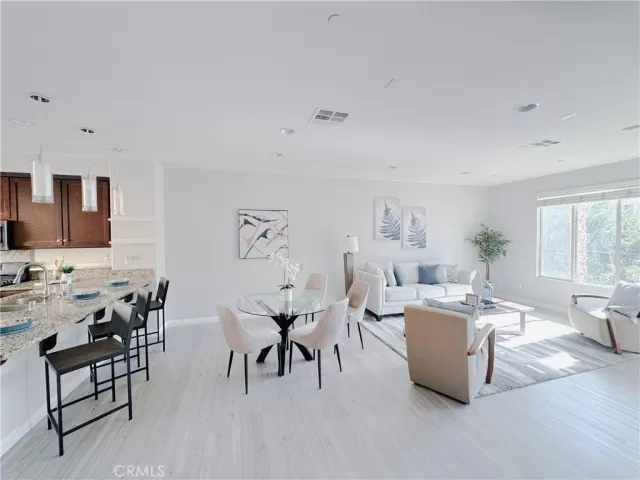 MLS: OC23208912 Condo For Sale