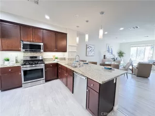 Photo #3: OC23208912 Listing 