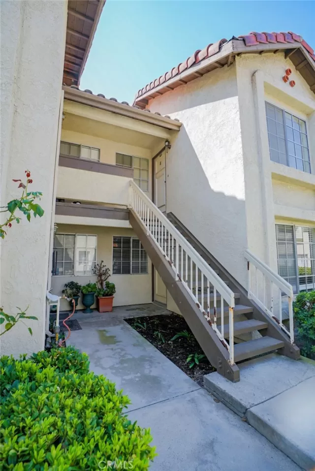 MLS: OC23209068 Condo For Sale