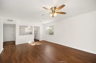 Photo #4: OC23209099 Listing