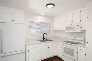 Photo #6: OC23209099 Listing