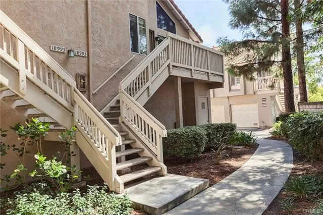 MLS: OC23209167 Condo For Sale