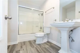 Photo #5: OC23209167 Listing 