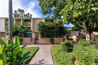 Photo #2: OC23209241 Listing