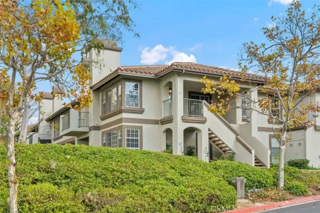 MLS: OC23209310 Condo For Sale