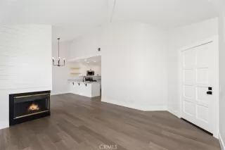 Photo #6: OC23209310 Listing