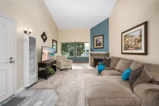 Photo #5: OC23209516 Listing 