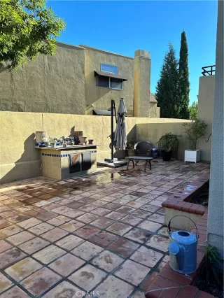 Photo #2: OC23209715 Listing