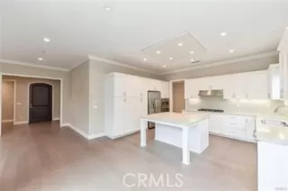 Photo #2: OC23209843 Listing 