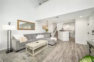 Photo #5: OC23209871 Listing 