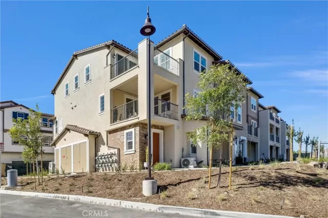 MLS: OC23210360 Condo For Sale