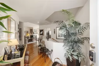 Photo #5: OC23210372 Listing