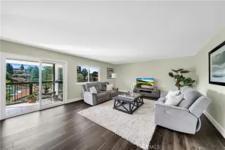 Photo #4: OC23210709 Listing