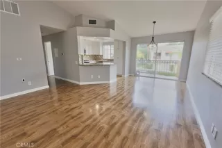 Photo #4: OC23210975 Listing 