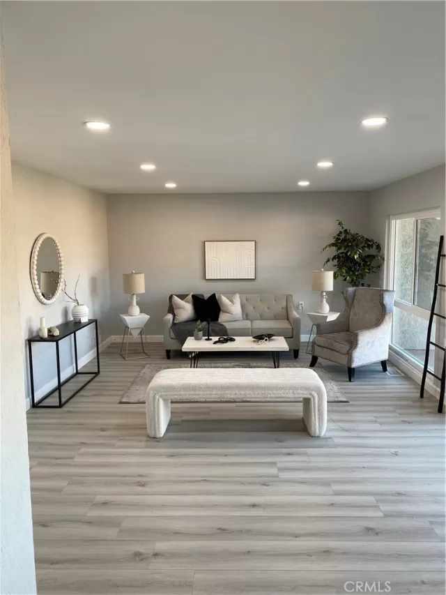 MLS: OC23211165 Condo For Sale