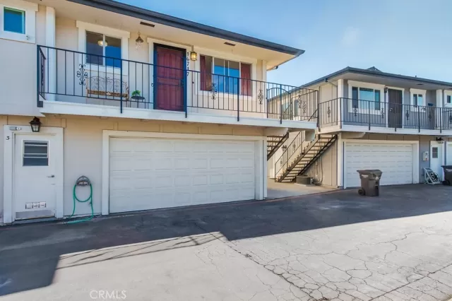 MLS: OC23211565 Condo For Sale