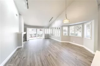 Photo #4: OC23211638 Listing 