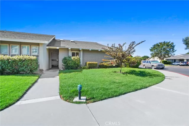 MLS: OC23211713 Condo For Sale