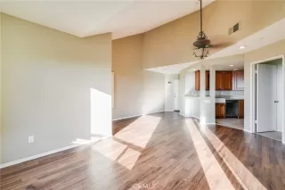 Photo #4: OC23211778 Listing