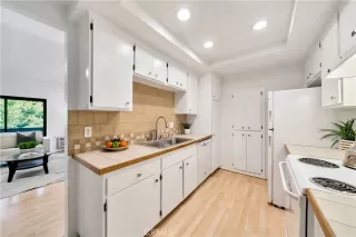 Photo #6: OC23211959 Listing 