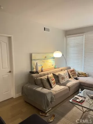 Photo #3: OC23212581 Listing 