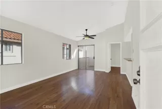 Photo #2: OC23212711 Listing