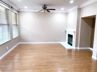 Photo #4: OC23213283 Listing 