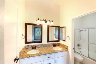 Photo #5: OC23213450 Listing 