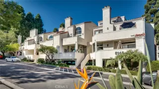 Photo #3: OC23213613 Listing 